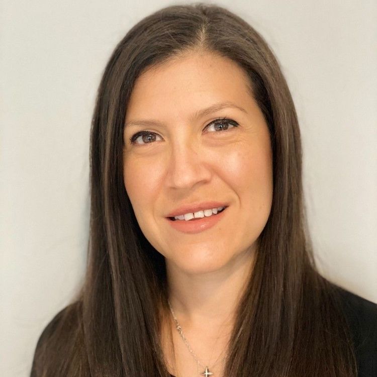 medium Abi Suarez headshot (1)
